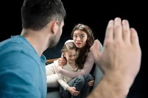 吃瓜小孩勒死奶奶视频大全,吃瓜小孩意外勒死奶奶，视频曝光引发社会关注