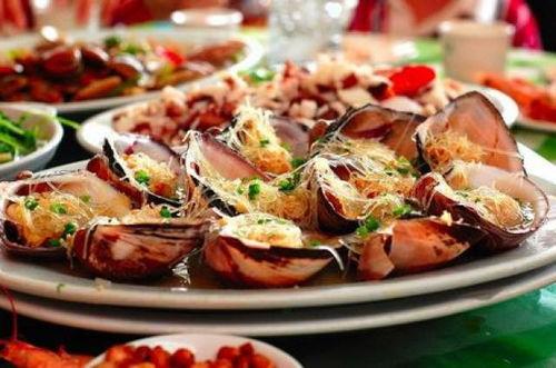 小瓜妹吃爆辣海鲜视频,辣味十足，网友直呼过瘾！