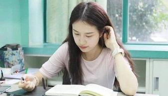 40岁女老师吃瓜视频大全,吃瓜视频大全引发网友热议