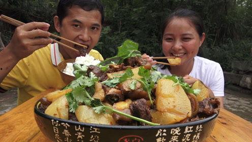 刘大瓜吃牛蹄视频,趣味横生美食体验