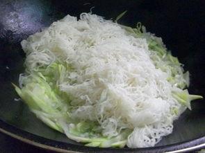 炒米粉吃瓜视频,揭秘美食与娱乐的跨界融合