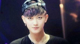 黄子韬吃瓜全程视频播放,笑料百出，揭秘娱乐圈幕后趣事