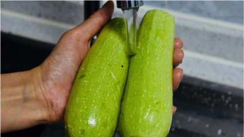 茭瓜煮几分钟可以吃吗视频,茭瓜煮多久即可享用？视频揭秘烹饪时间秘诀